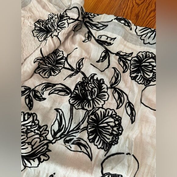 Leigh & Luca Scarf - Picture 8 of 10